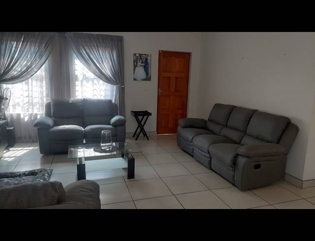 3 BEDROOM FREESTANDING FOR SALE IN DENNEOORD